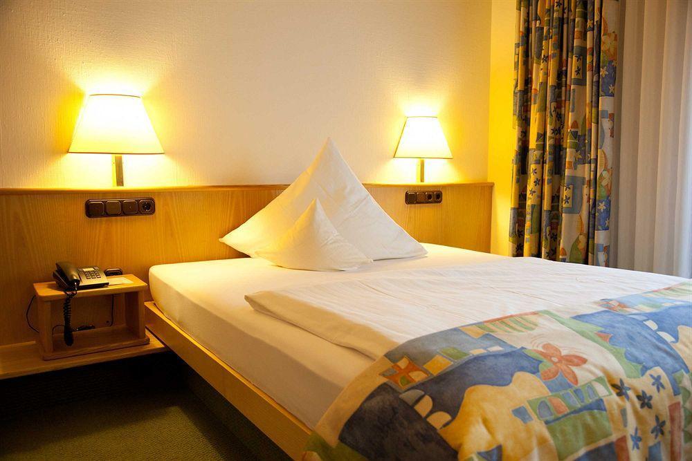 Stadt-Gut-Hotel Filderhotel Ostfildern Ngoại thất bức ảnh